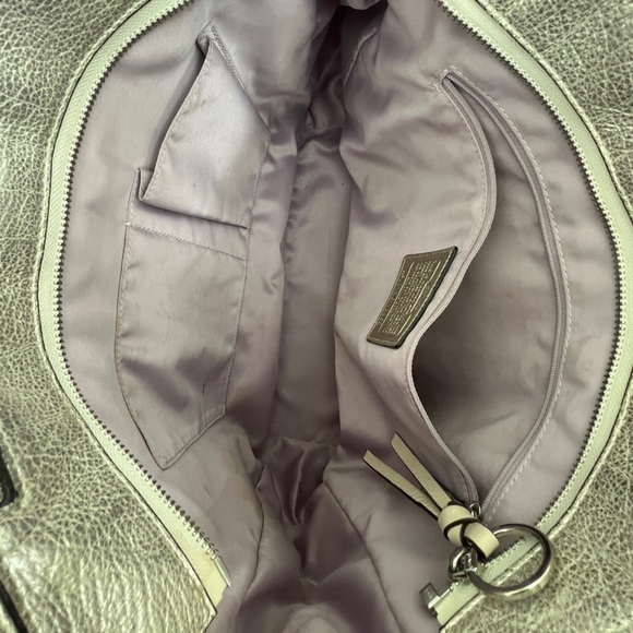 Coach Chelsea Leather Stripe Platinum Charlie ToteBag Purse J1126 18962 - Picture 9 of 14